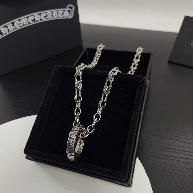 Ch**me He**ts necklaces